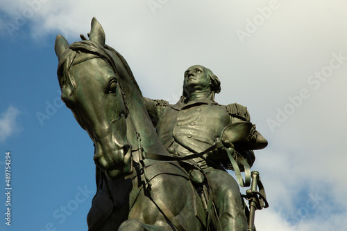 statue in union square new york city