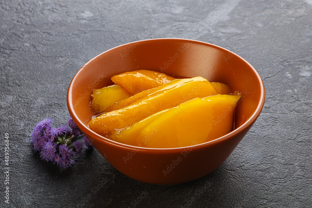 Sweet canned tropical fruit mango Sweet canned tropical fruit mango