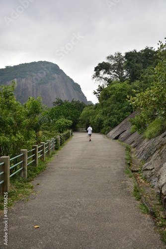 Caminhada na Trilha do Morro Da Urca, Rio deJaneiro.