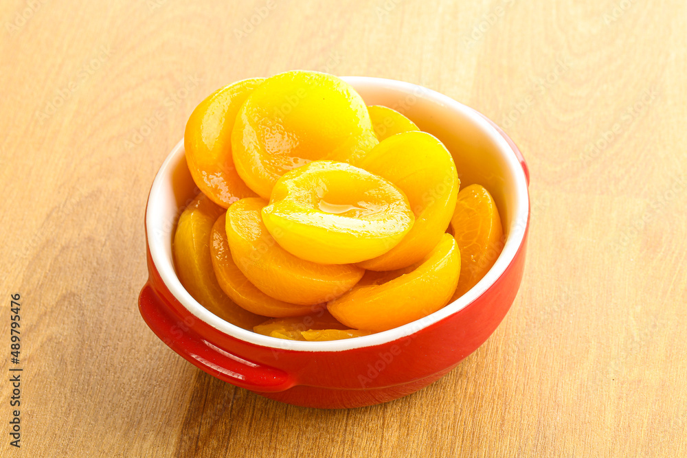 Canned apricot – sweet light dessert