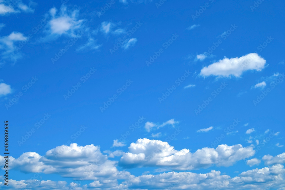 爽やかな青空の下に群れる積雲 爽やかな青空の下に群れる積雲