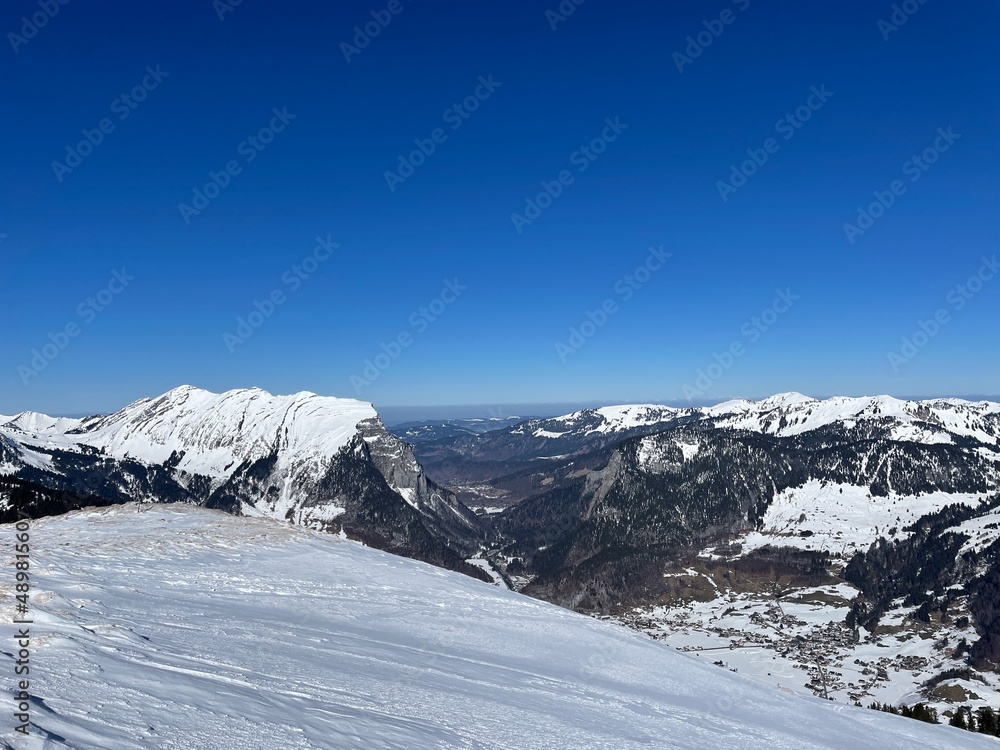 Obraz premium Panoramic view of Au in Bregenzerwald seen from Toblermannskopf. Vorarlberg, Austria.