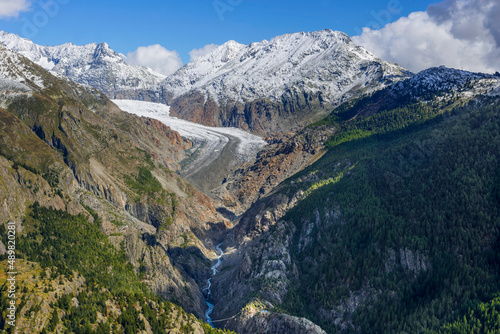 Der UNESCO Panoramaweg von der Belalp zur Riederfurka mit Blick auf den Aletsch-Gletscher, Schweiz