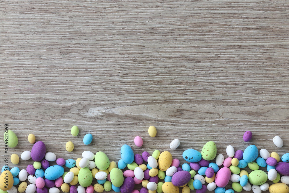 Obraz premium Colourful speckled Easter eggs border