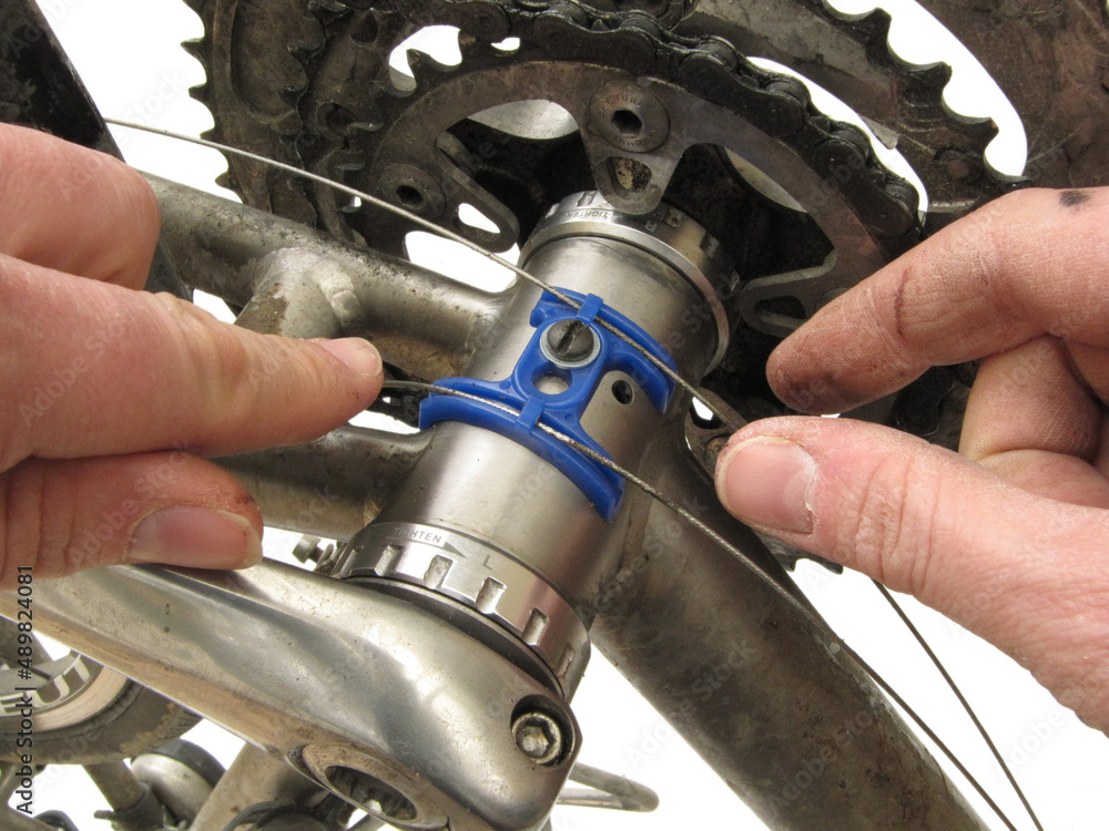 Guide-câbles Pour Dérailleur De Vélo - Support Plastique Sous Boîtier De Pédalier Avec Vis De Fixation Universelle