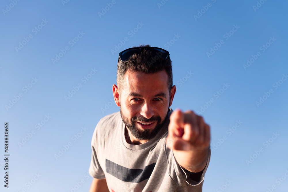 bearded man pointing finger at camera bearded man pointing finger at camera