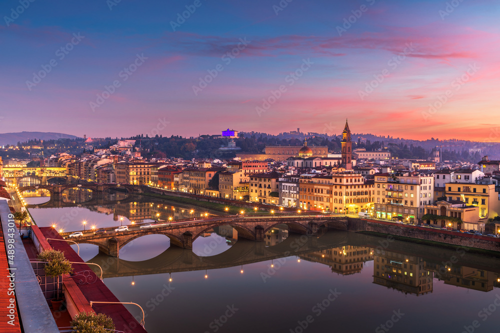 Obraz premium Florence, Italy Skyline on the Arno River