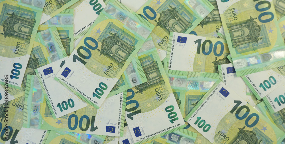 100 euro banknotes spreaded flat background  - obrazy, fototapety, plakaty 