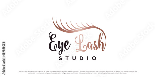 Luxury beauty eyelash extension logo design with creative modern concept Premium Vector