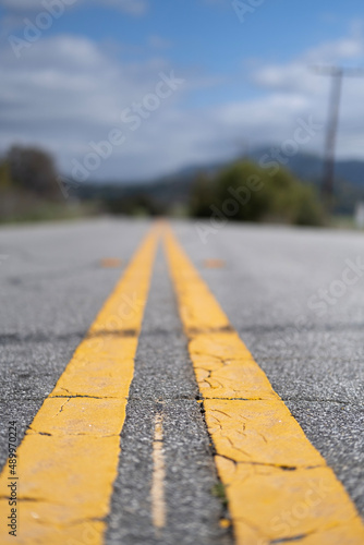 Double yellow line street view 