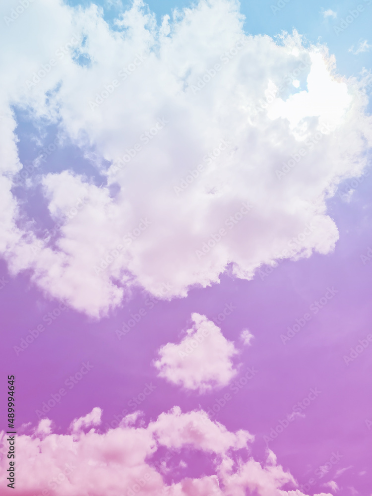 Fototapeta premium Pink sky background, clouds and hot sunlight