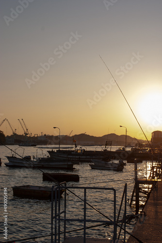 漁港の夕景