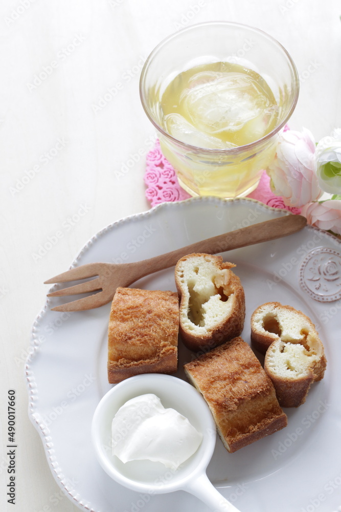 Asian deep dried bun served with cream cheese Asian deep dried bun served with cream cheese
