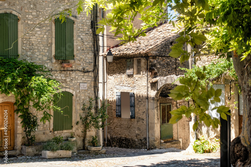 Alter Marktplatz im mittelalterlichen Teil von Vaison-la-Romaine