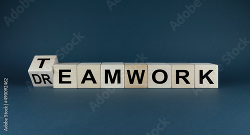 Teamwork and dream work. Concept of well-coordinated team work in business © Prazis Images