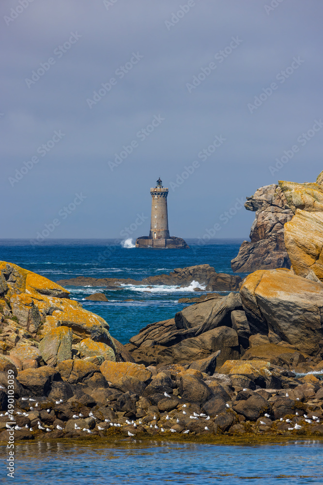Fototapeta premium Coast with Phare du Four near Argenton in Brittany, France