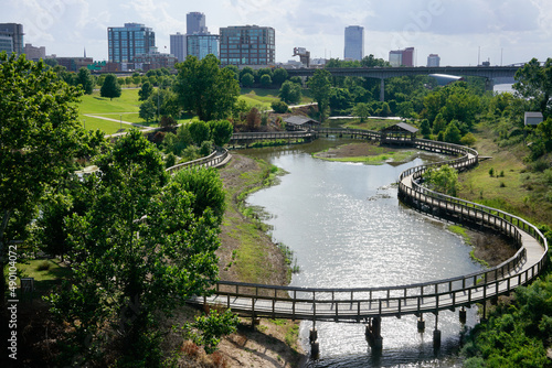 Foto Little Rock, the capital of Arkansas, is a city on the Arkansas River
