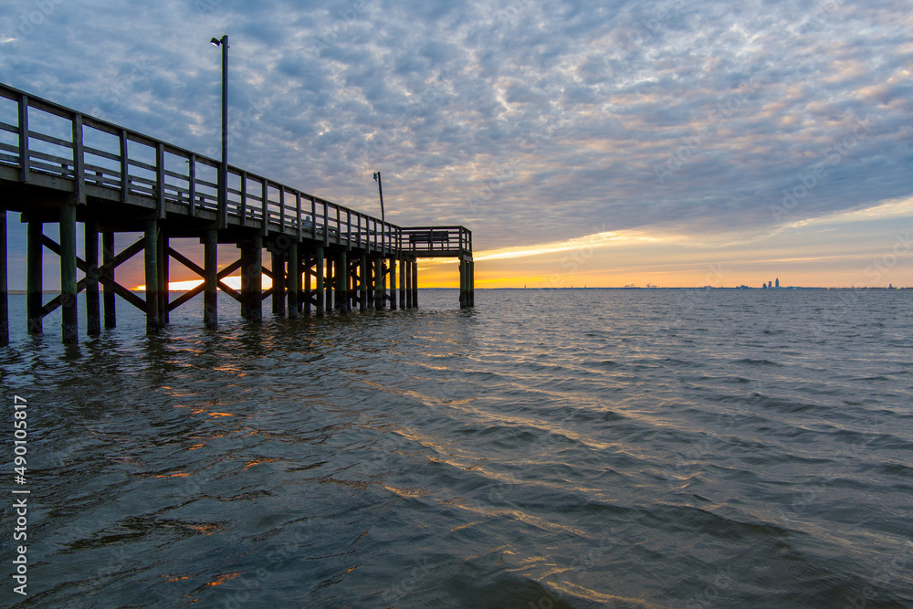Obraz premium pier at sunset