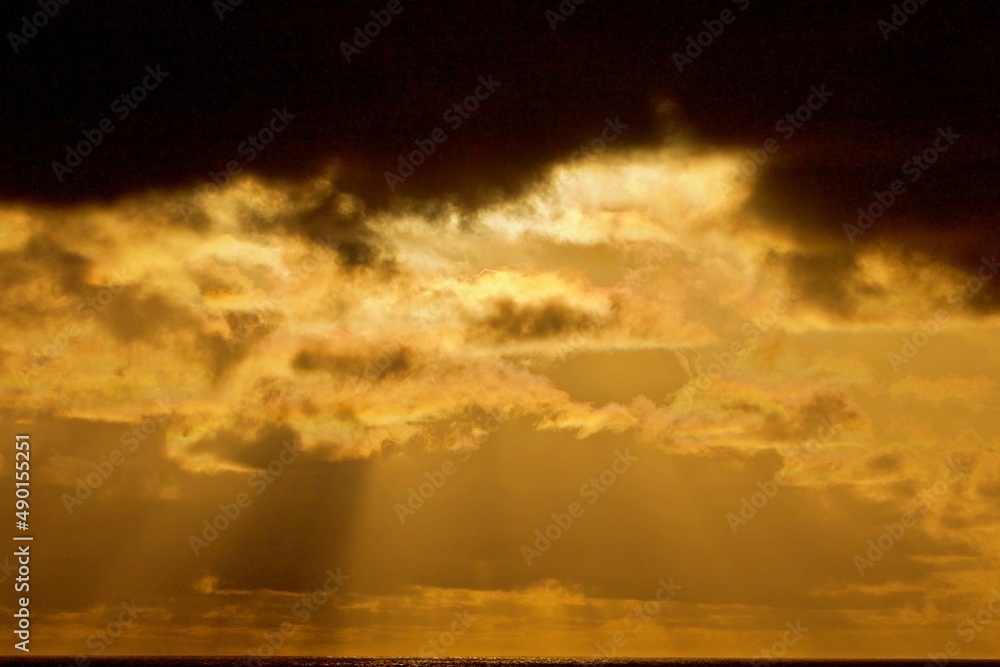 Sonnenaufgang über dem Meer