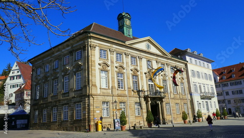 imposantes Neues Rathaus in Esslingen am Neckar auf dem Rathausplatz unter blauem Himmel photo