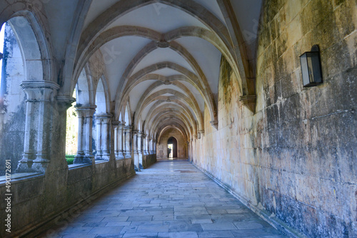 Königlicher Kreuzgang im Kloster von Batalha, Portugal © Ilhan Balta