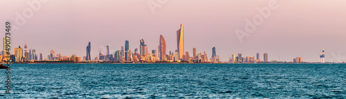 Foto Beautiful shot of the city of Kuwait in Kuwait