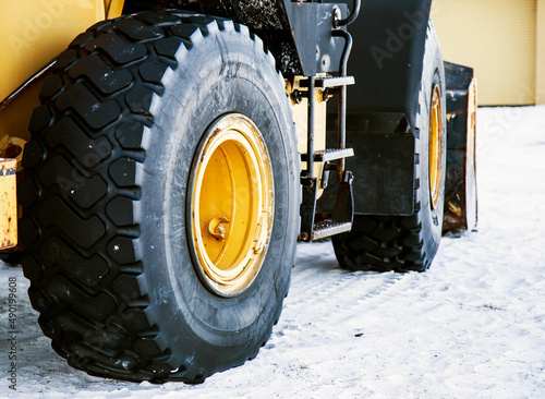 Construction Vehicle's Wheel