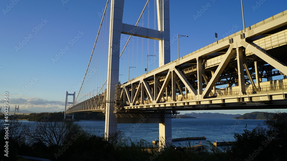 日の出と瀬戸大橋