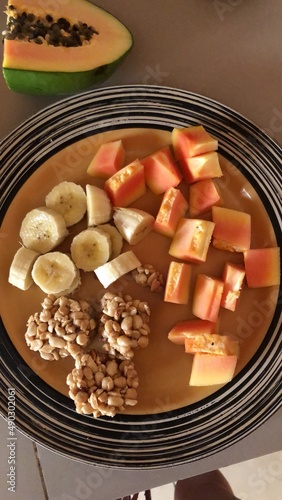 petit déjeuner sain fruits