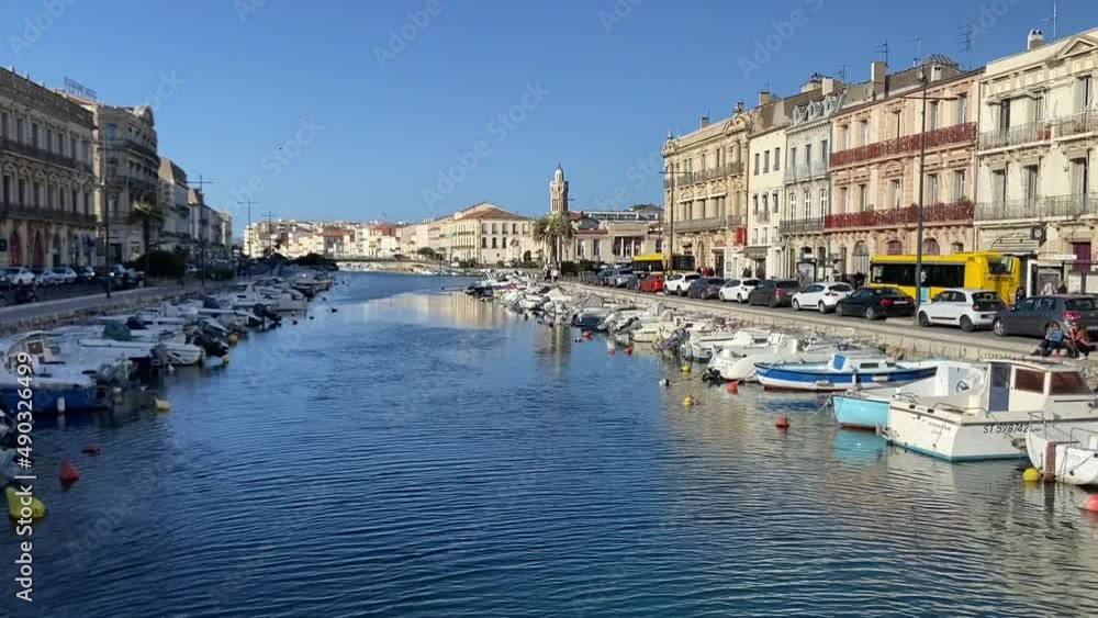 Canal sur le port de Sète, Occitanie Canal sur le port de Sète, Occitanie