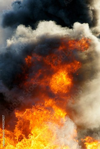 Air Strike, Ukraine war, oil refinery hit by missile attack  © burnstuff2003