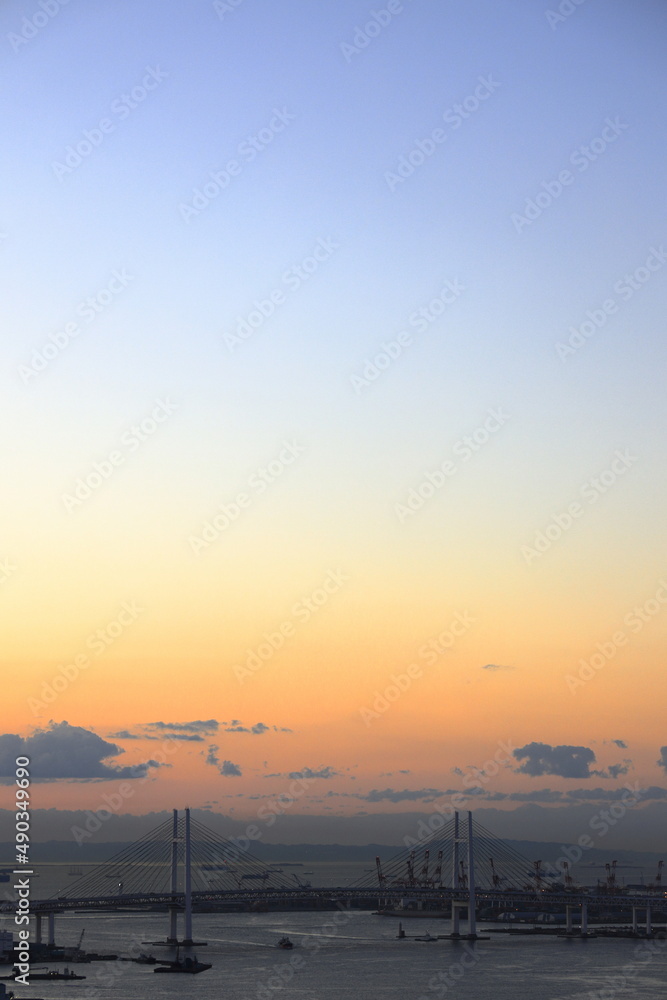 新子安から見た横浜ベイブリッジ (朝景) 新子安から見た横浜ベイブリッジ (朝景)