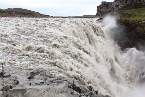 Island - Dettifoss-Wasserfall und J  kuls  rglj  fur-Schlucht   Iceand - Dettifoss Waterfall and J  kuls  rglj  fur Gorge  