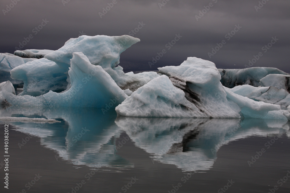 Island - Jökulsárlón - Gletscherflusslagune / Iceland - Jökulsárlón - Glacier river lagoon / Island - Jökulsárlón - Gletscherflusslagune / Iceland - Jökulsárlón - Glacier river lagoon /