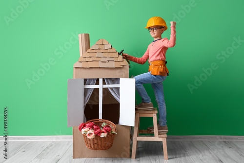 Funny little builder playin...
