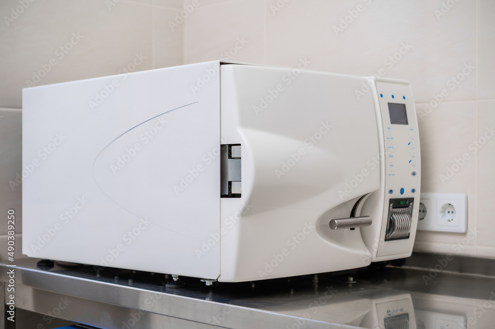 Autoclave for sterilization of instruments Autoclave for sterilization of instruments