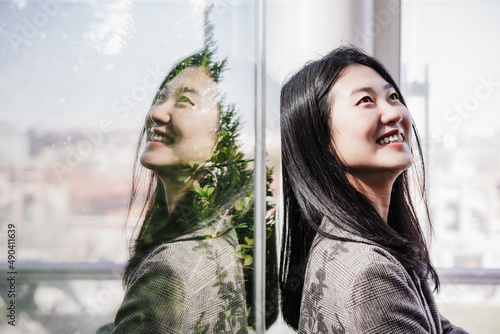 Obraz na plátně portrait of successful chinese business woman smiling in office