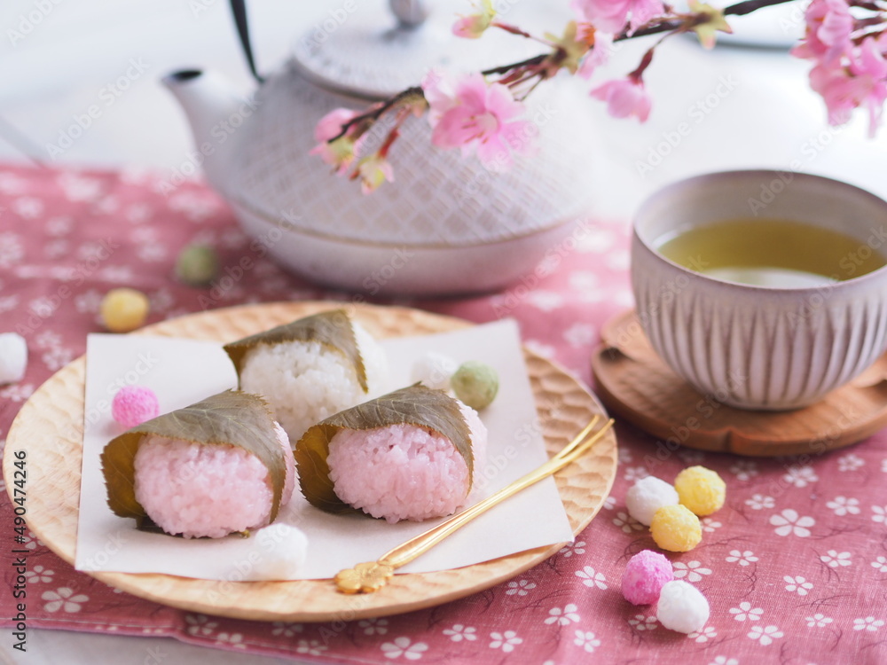 春の和菓子 桜餅でティータイム 春の和菓子 桜餅でティータイム