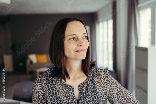Wallpaper Mural Portrait of businesswoman in office, side view Torontodigital.ca