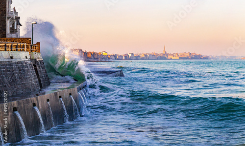 High tides in Saint-Malo