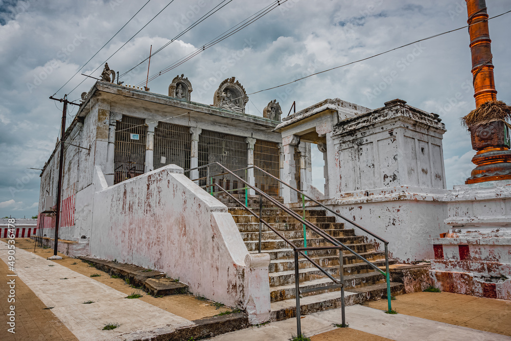 Thiruneermalai is known for Sri Ranganathar Perumal Temple on a hill & down on Sri Neervanna Perumal. Pallavaram area. It is one of the 108 divyadesams. Tamilnadu's one of the (megalithic sites).