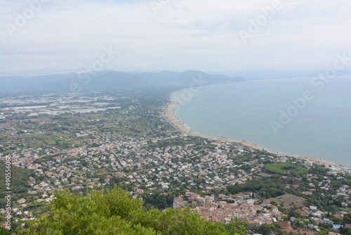 costa di sabaudia vista dal monte circeo