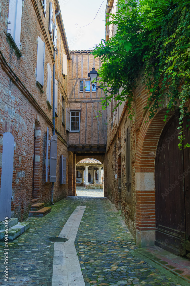 Obraz premium Streets of the historic center of Auvillar. France
