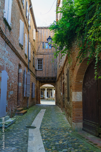 Fototapeta Naklejka Na Ścianę i Meble -  Streets of the historic center of Auvillar. France