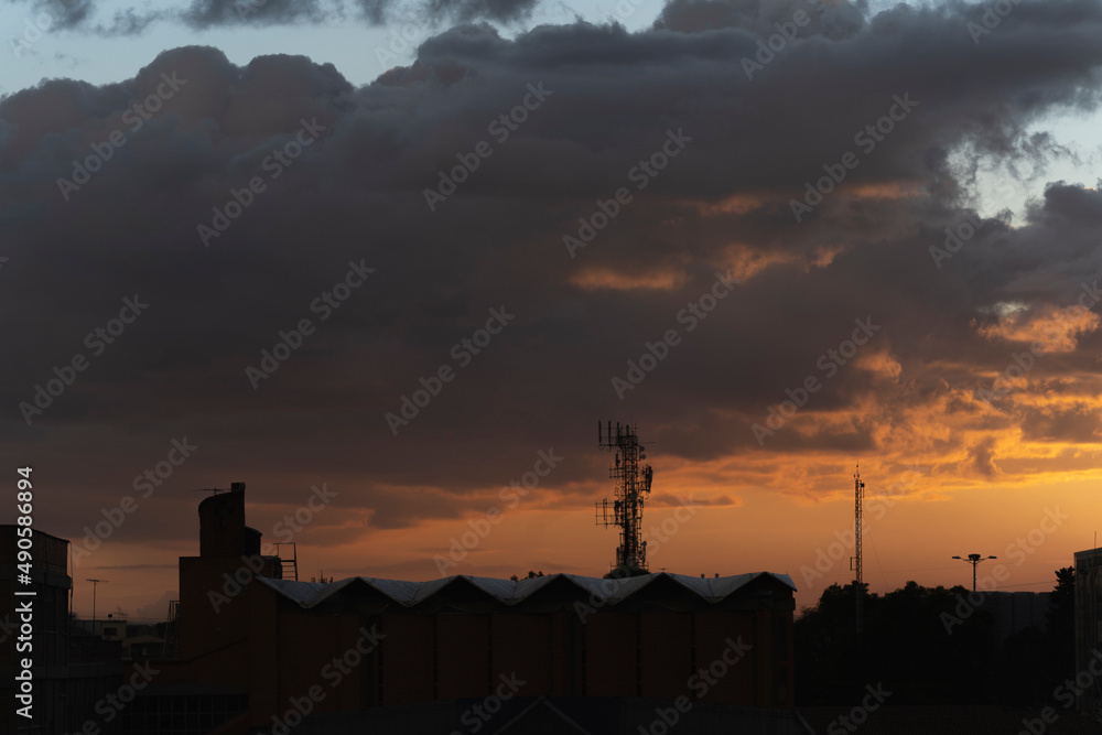 Naklejka premium Beautiful colorful orange sunset in Bogotá Colombia