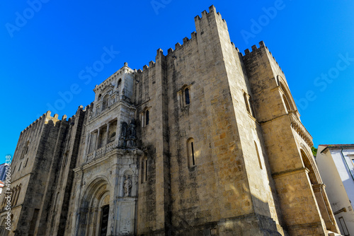 katholische Kirche Sé Velha (alte Kathedrale) in Coimbra, Portugal 