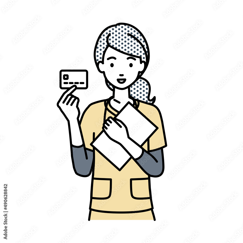 立って書類とカードを手に持つ看護師の女性