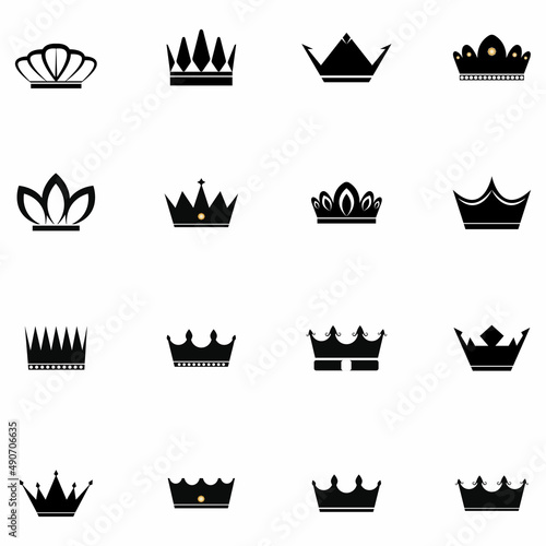 Set of crown icons. Collection of crown awards for winners  champions  leadership. Vector isolated elements for logo  label  game  hotel  an app design. Royal king  queen  princess crown.