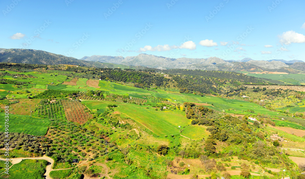 Vista panorámica de la Serranía de Ronda desde el Mirador del Kiosko, provincia de Málaga , España