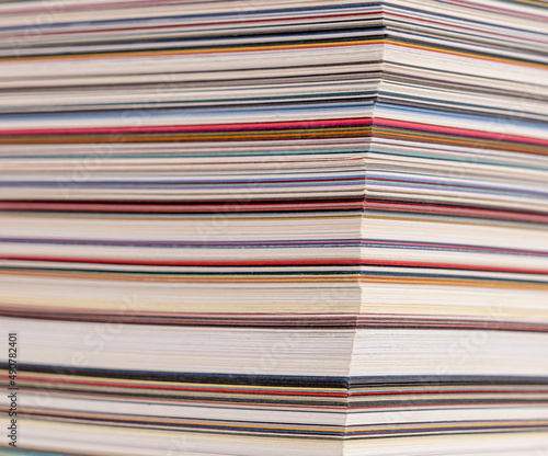 sheets of paper of various colors and thicknesses, cross section © Roberto Sorin